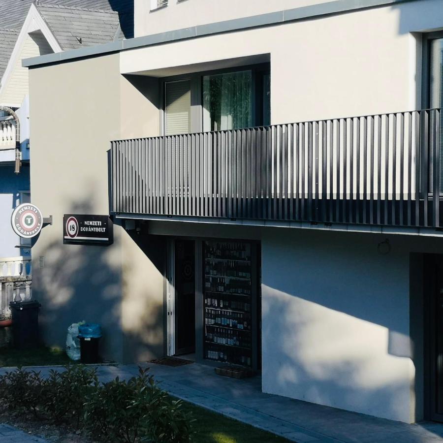 Iris Appartement In Heviz Mit Tiefgarage Und Panoramaaussicht Exterior foto